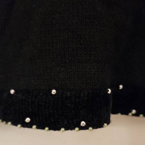 Quacker Factory Christmas Tree Holiday V-neck Black Sequin Beaded Sweater 2X - Picture 2 of 6